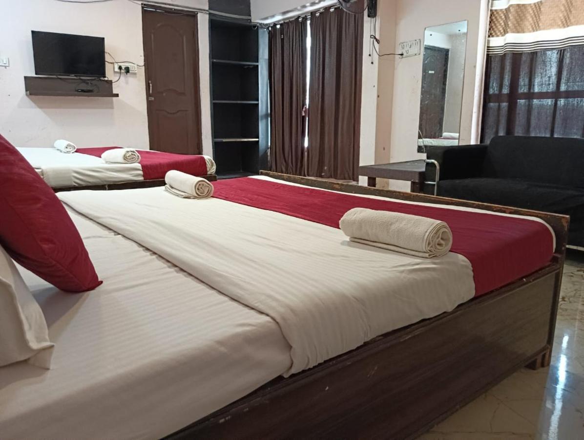 ורנאסי Shree Krishna Hotel Inn מראה חיצוני תמונה